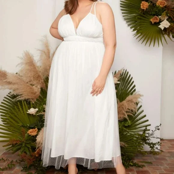 Belle Plus Dobby Mesh Hem Wedding Dress - Picture 2 of 6